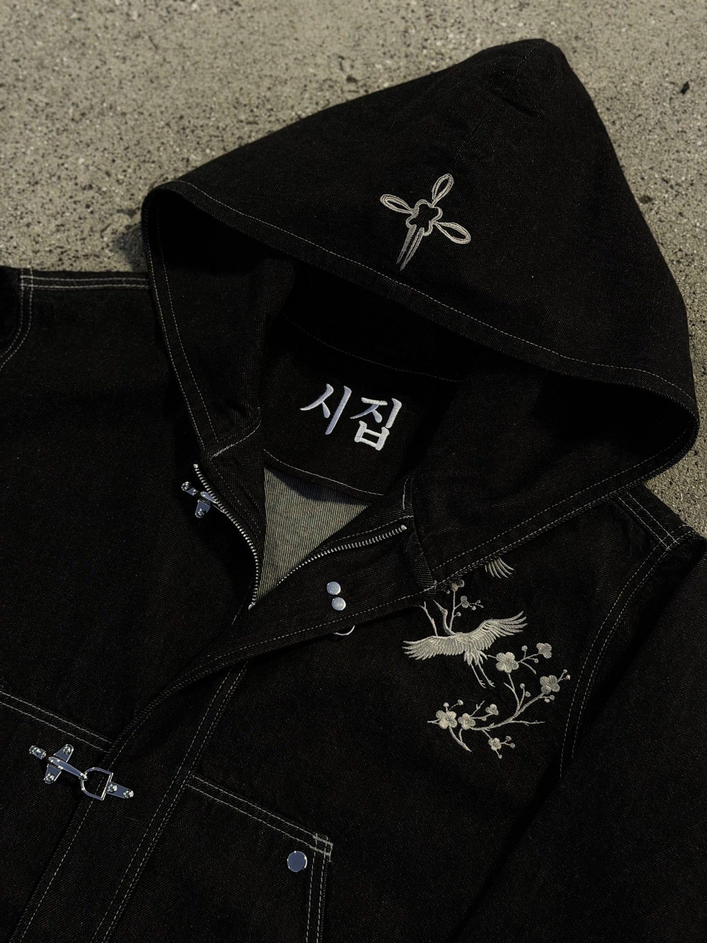 'MOTHEROFPEARL'(MOP) Hooded denim jacket