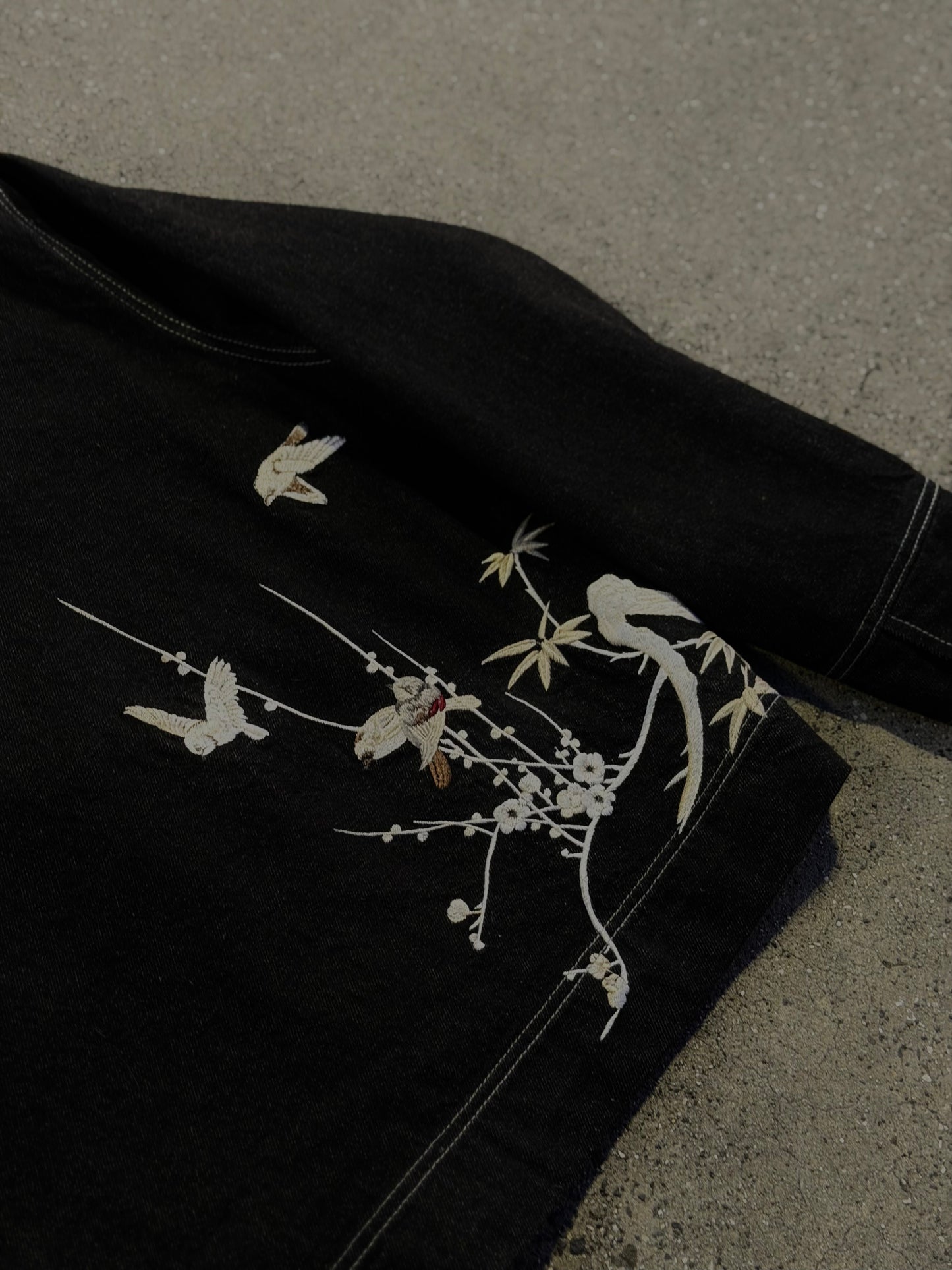 'MOTHEROFPEARL'(MOP) Hooded denim jacket